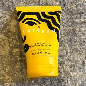 Pattern curl gel 3 Fl Oz in sealed container.